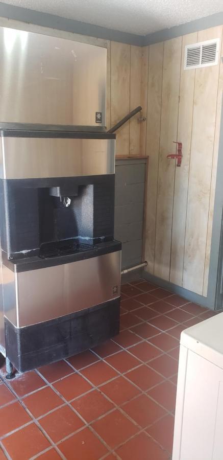 Gold Key Inn Brady Ngoại thất bức ảnh