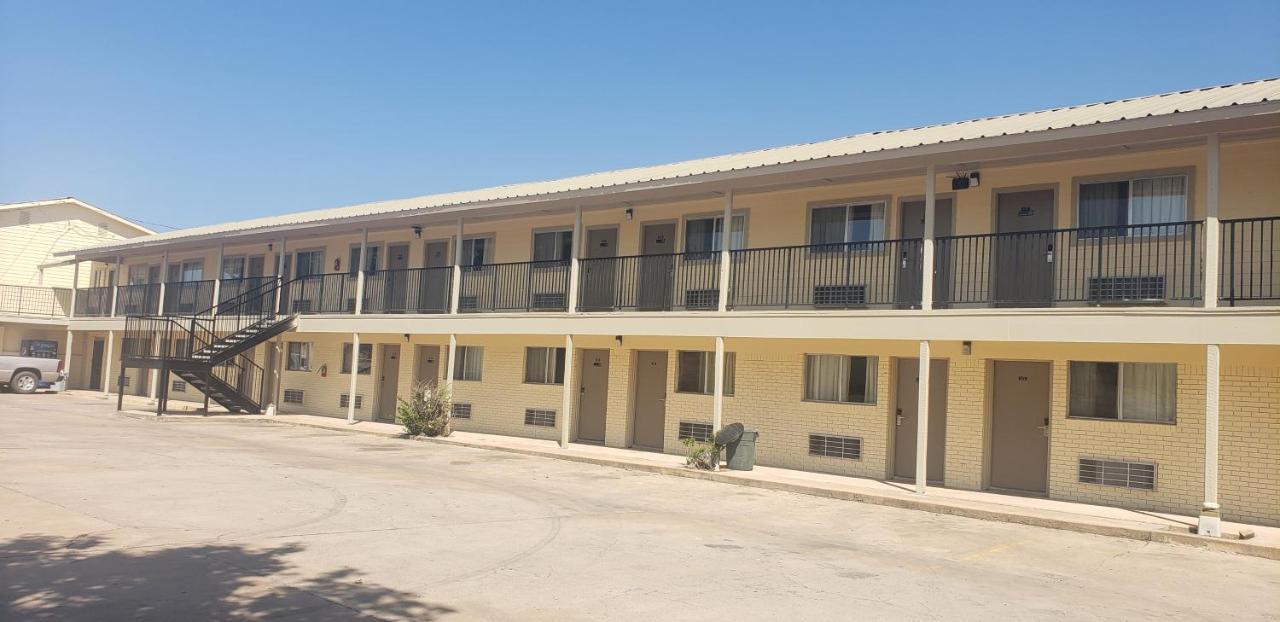 Gold Key Inn Brady Ngoại thất bức ảnh