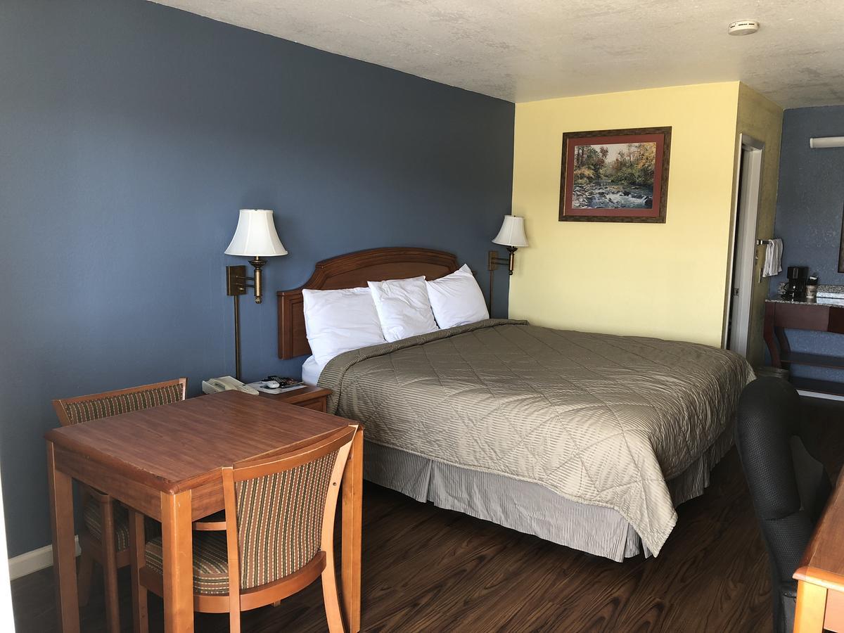 Gold Key Inn Brady Ngoại thất bức ảnh