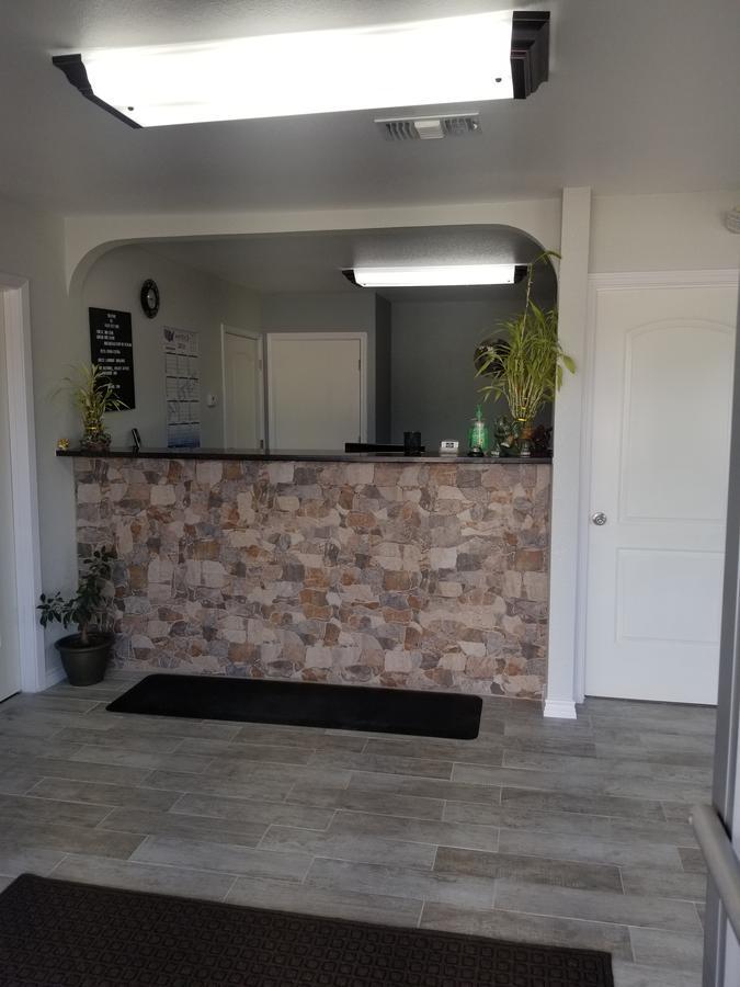 Gold Key Inn Brady Ngoại thất bức ảnh