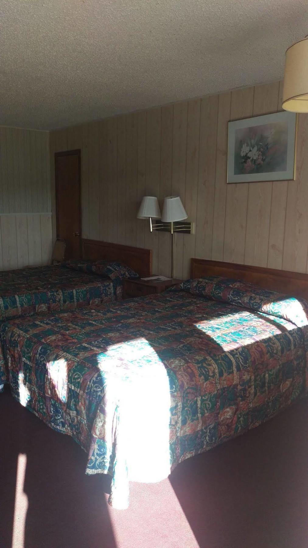 Gold Key Inn Brady Ngoại thất bức ảnh
