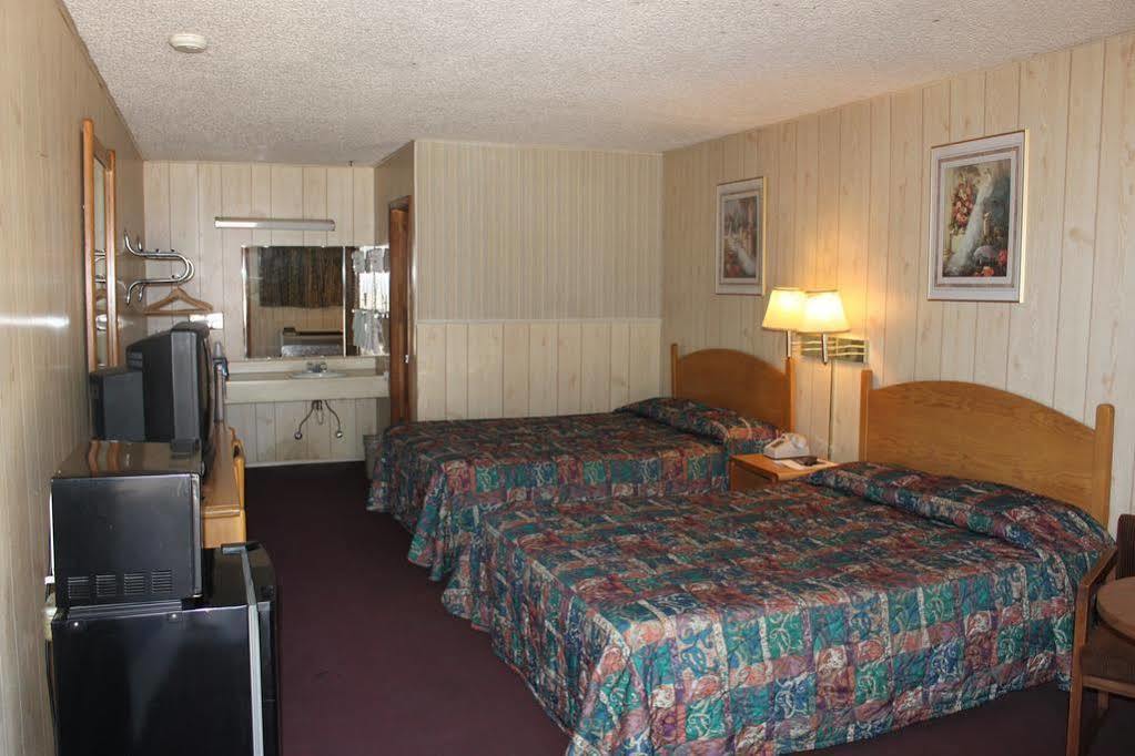 Gold Key Inn Brady Ngoại thất bức ảnh