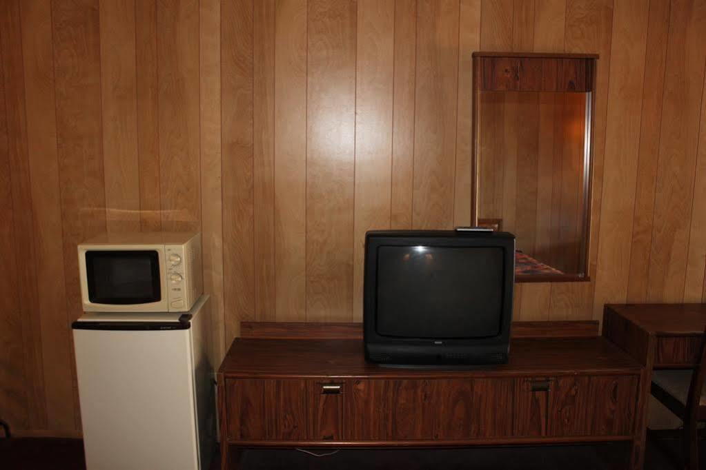 Gold Key Inn Brady Ngoại thất bức ảnh